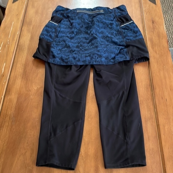 ATHLETA Skirt Legging Size Medium - Picture 5 of 10